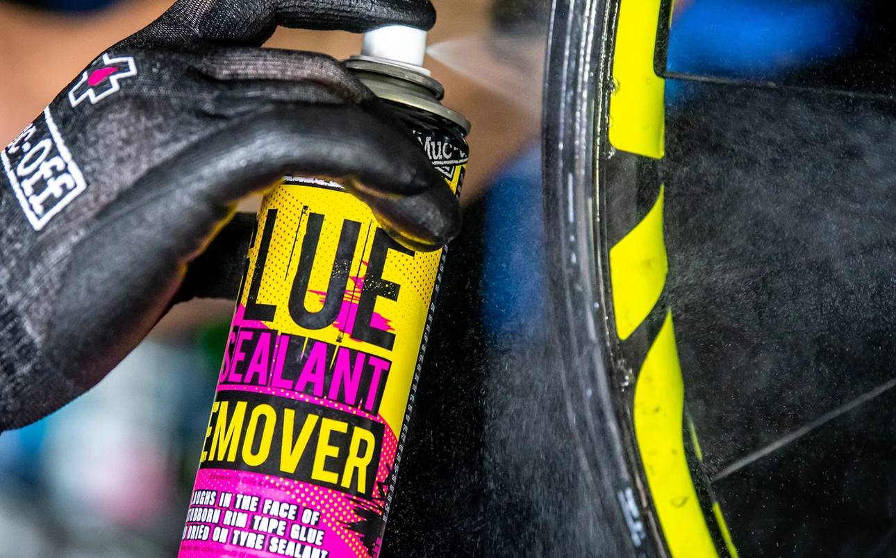 mtb reifen von felge lösen Felgen Reinigen mit dem Kleber- & Dichtmittelentferner